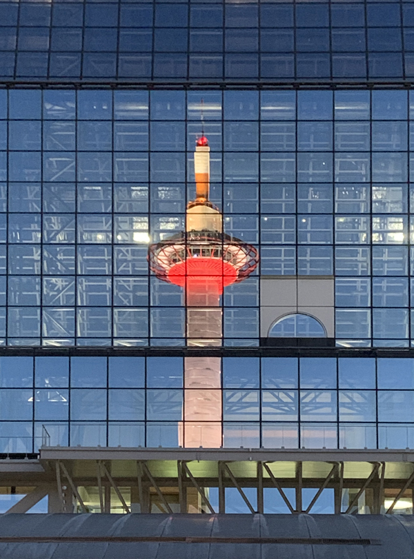 京都駅　カーテンウォール　京都タワー